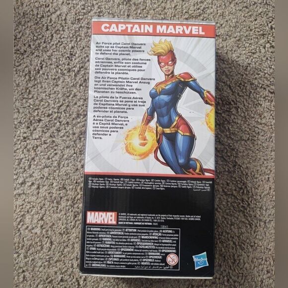 HASBRO Marvel Captain Marvel 9" Inch Action Figure BRAND NEW SEALED - Picture 2 of 2